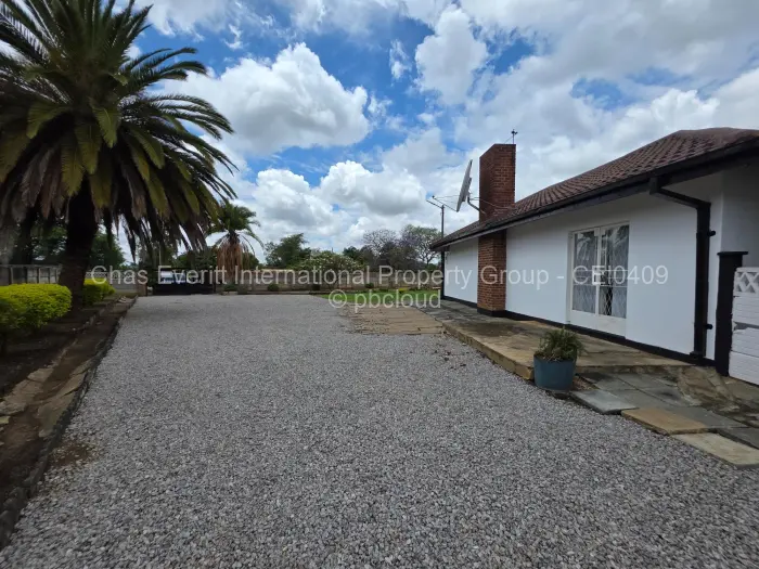 3 Bedroom House for Sale in Woodlands, Bulawayo