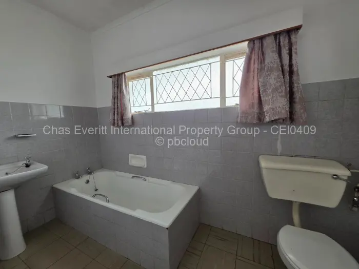 3 Bedroom House for Sale in Woodlands, Bulawayo