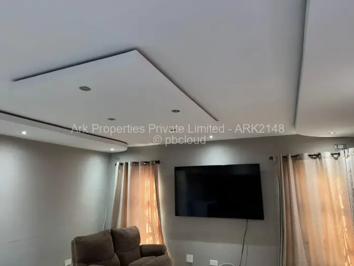 4 Bedroom House for Sale in Mabvazuva Estates, Ruwa
