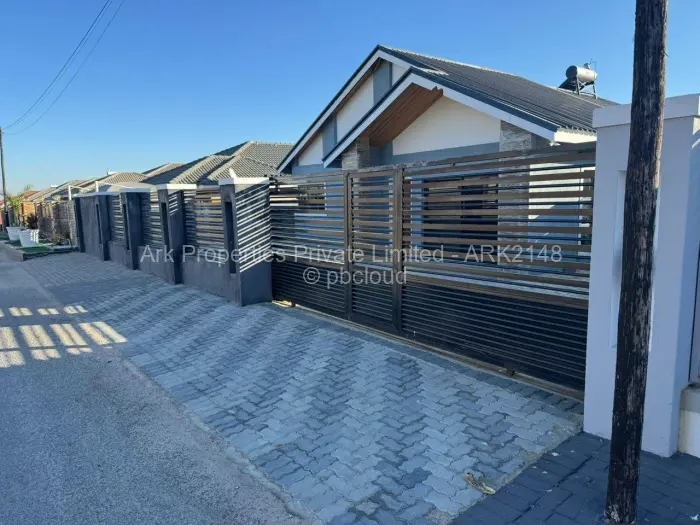 4 Bedroom House for Sale in Mabvazuva Estates, Ruwa