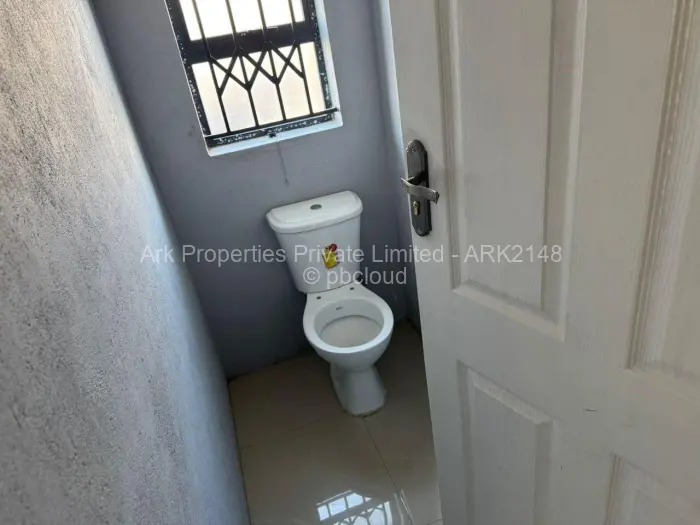 4 Bedroom House for Sale in Mabvazuva Estates, Ruwa