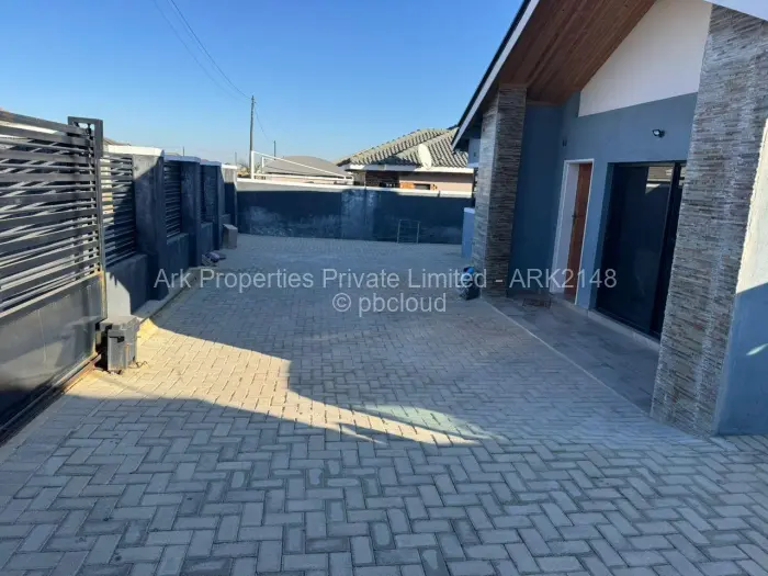 4 Bedroom House for Sale in Mabvazuva Estates, Ruwa