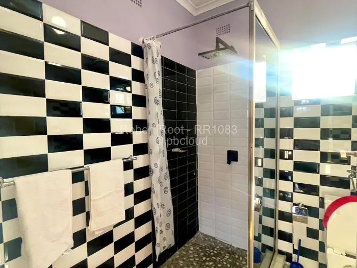 10 Bedroom House for Sale in Selbourne Park, Bulawayo