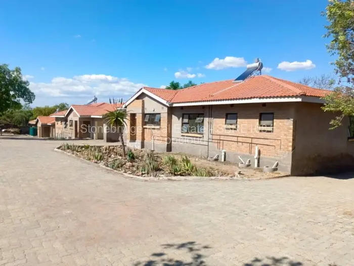 3 Bedroom House to Rent in Burnside, Bulawayo