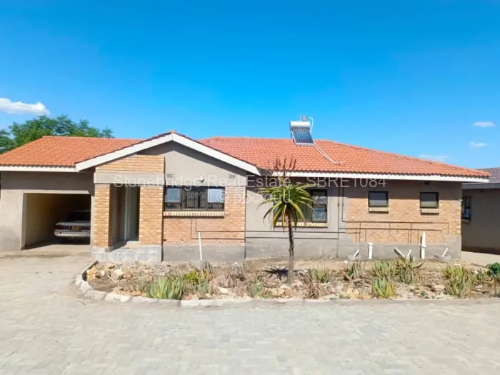 3 Bedroom House to Rent in Burnside, Bulawayo