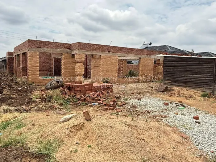 4 Bedroom House for Sale in Madokero Estates, Harare