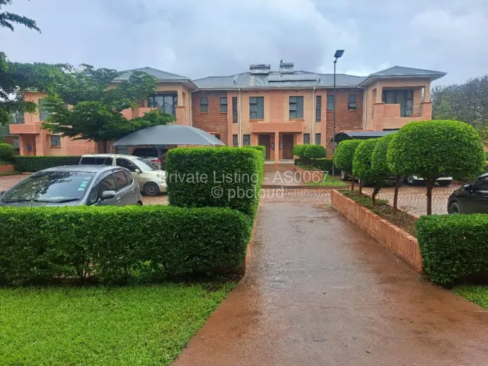 Townhouse/Cluster to Rent in Vainona, Harare