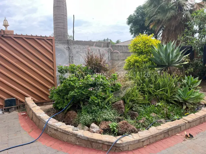 Townhouse/Cluster to Rent in Meyrick Park, Harare