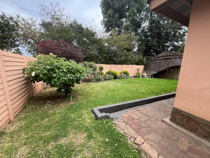 Townhouse/Cluster to Rent in Meyrick Park, Harare