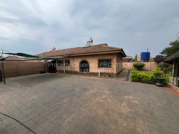 Townhouse/Cluster to Rent in Meyrick Park, Harare