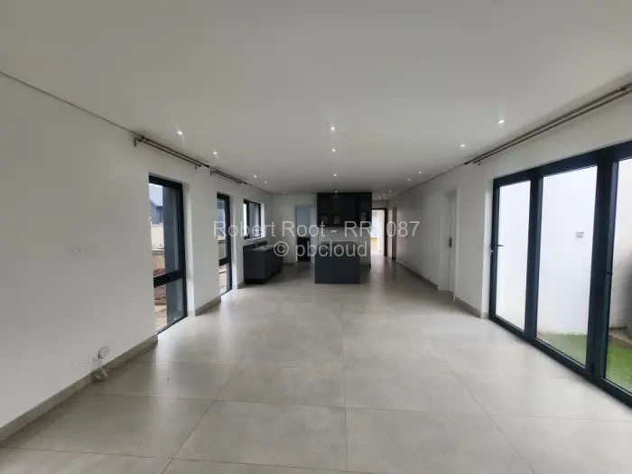 Flat/Apartment to Rent in Borrowdale West, Harare