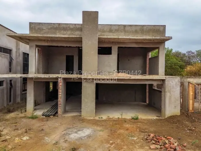 Townhouse/Cluster for Sale in Newlands, Harare