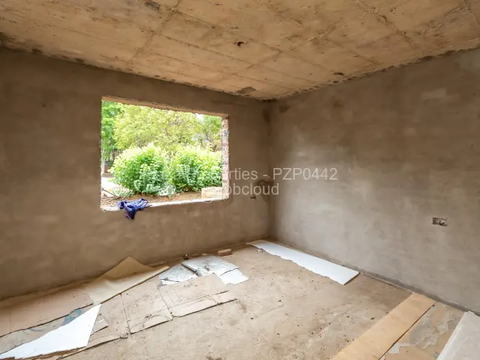 Townhouse/Cluster for Sale in Newlands, Harare