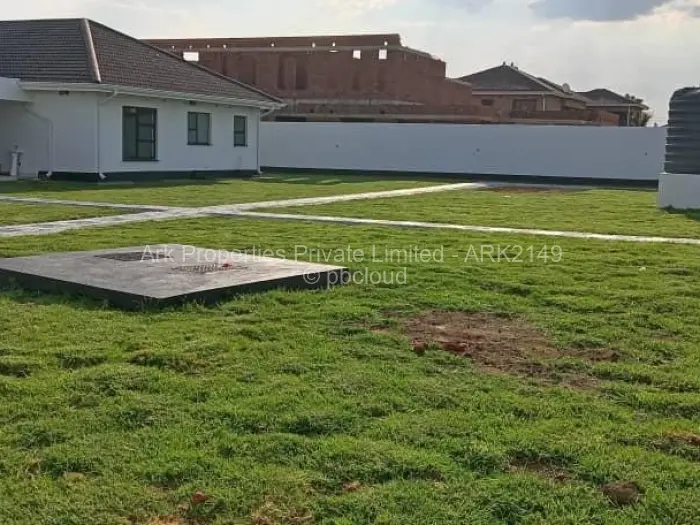 7 Bedroom House for Sale in Mount Pleasant Heights, Harare