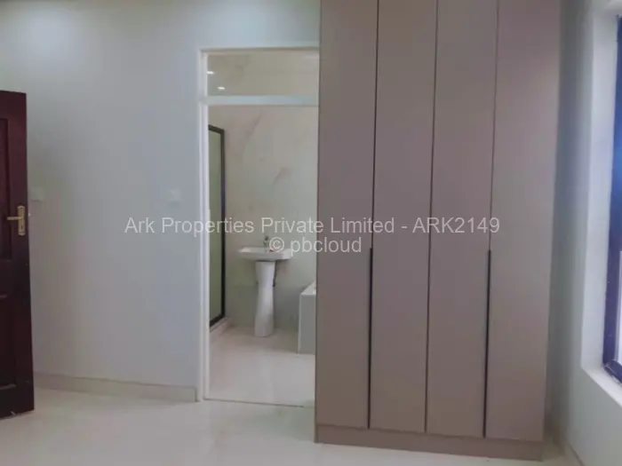 7 Bedroom House for Sale in Mount Pleasant Heights, Harare