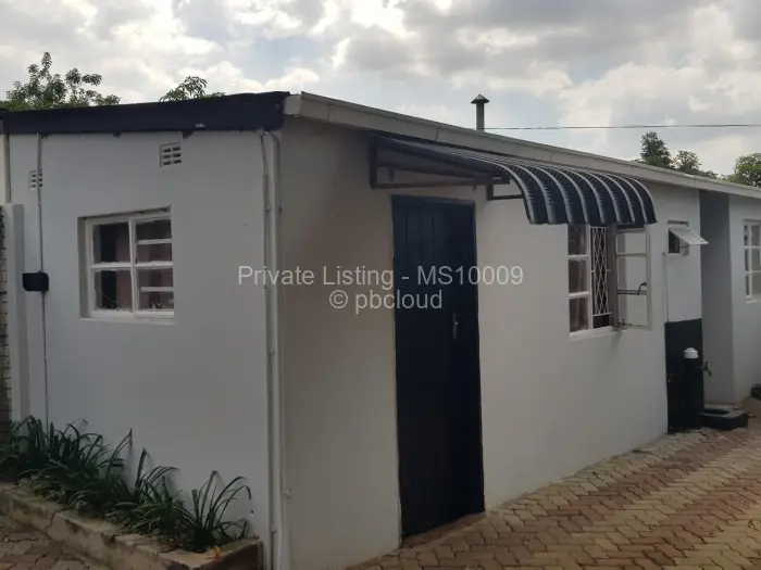 1 Bedroom Cottage/Garden Flat to Rent in Mabelreign, Harare
