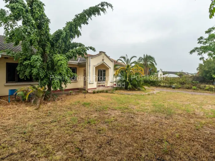 Townhouse/Cluster for Sale in Greengrove, Harare