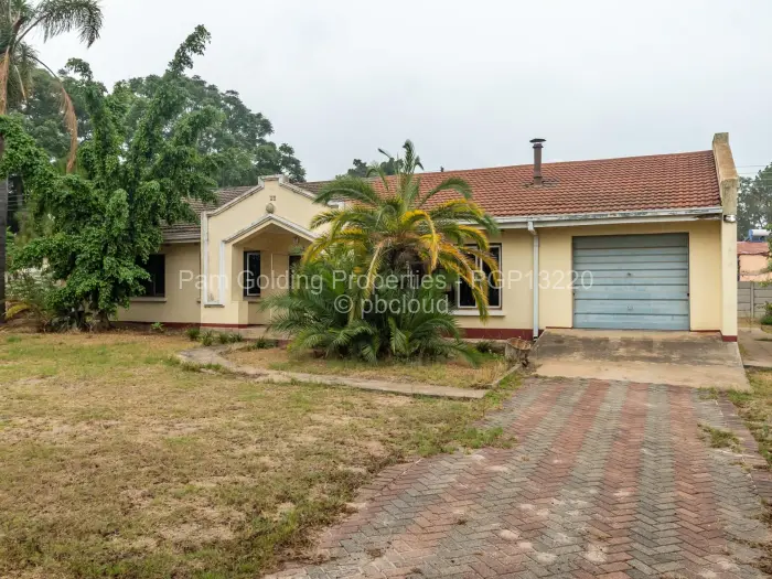 Townhouse/Cluster for Sale in Greengrove, Harare
