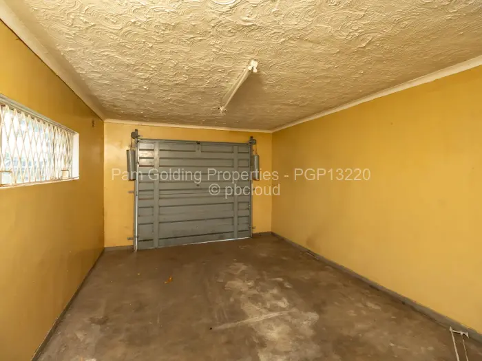 Townhouse/Cluster for Sale in Greengrove, Harare