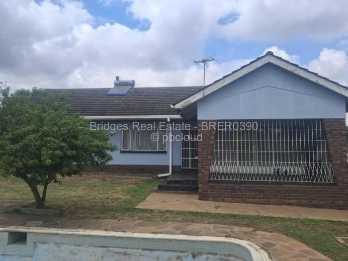 3 Bedroom House to Rent in Mabelreign, Harare