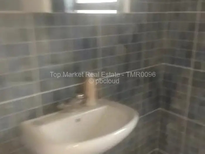 4 Bedroom House for Sale in Damofalls, Damofalls