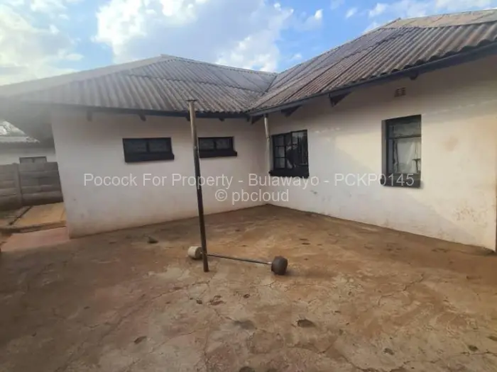 3 Bedroom House for Sale in Queens Park West, Bulawayo