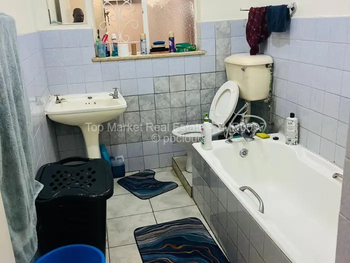 Flat/Apartment for Sale in Chadcombe, Harare