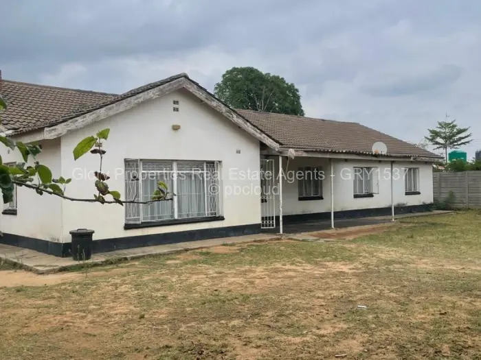 4 Bedroom House for Sale in Windsor Park, Ruwa