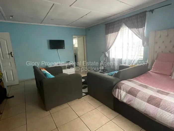 4 Bedroom House for Sale in Windsor Park, Ruwa
