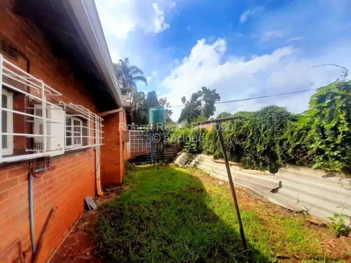 2 Bedroom Cottage/Garden Flat to Rent in Highlands, Harare