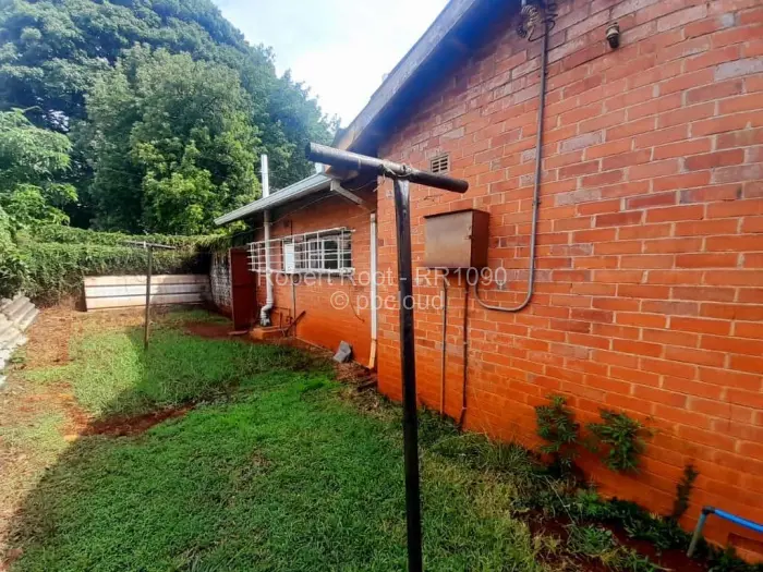 2 Bedroom Cottage/Garden Flat to Rent in Highlands, Harare