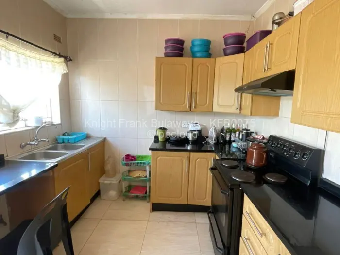 4 Bedroom House for Sale in Mahatshula, Bulawayo