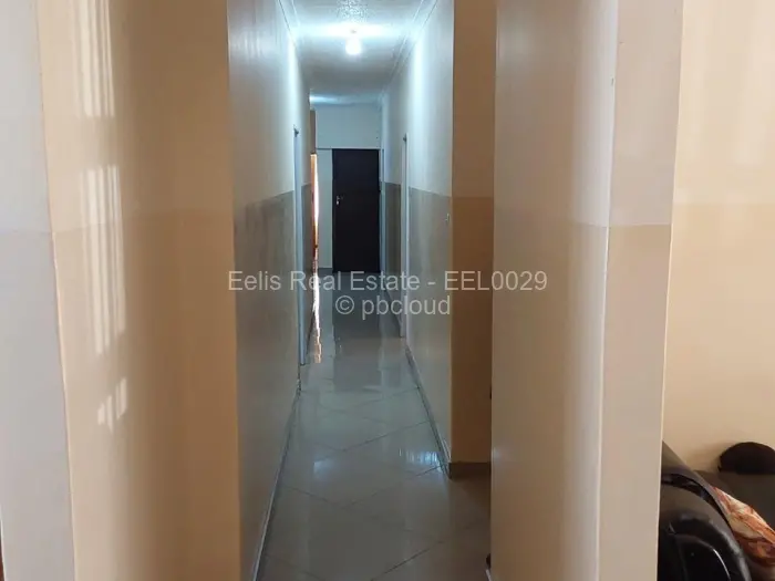 4 Bedroom House for Sale in Hertfordshire, Gweru