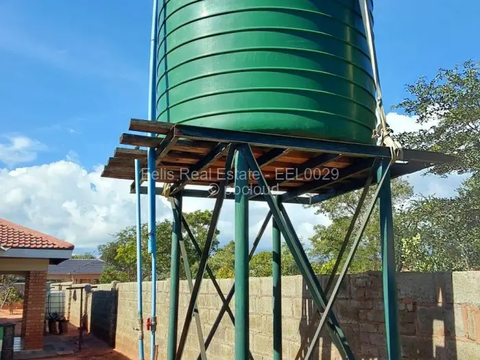 4 Bedroom House for Sale in Hertfordshire, Gweru