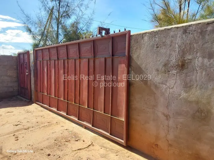 4 Bedroom House for Sale in Hertfordshire, Gweru