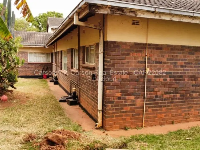 6 Bedroom House for Sale in Mandara, Harare