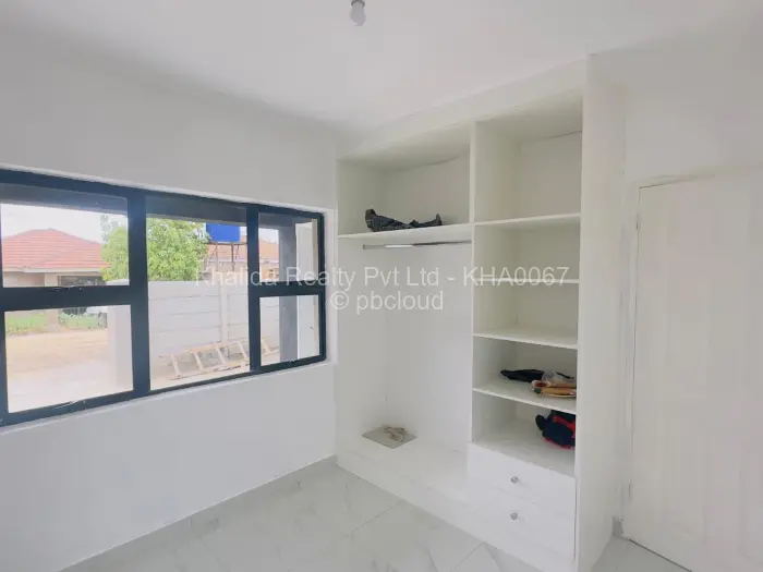 4 Bedroom House for Sale in Damofalls, Damofalls