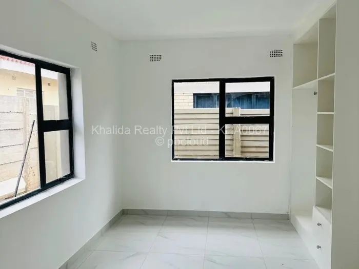 4 Bedroom House for Sale in Damofalls, Damofalls