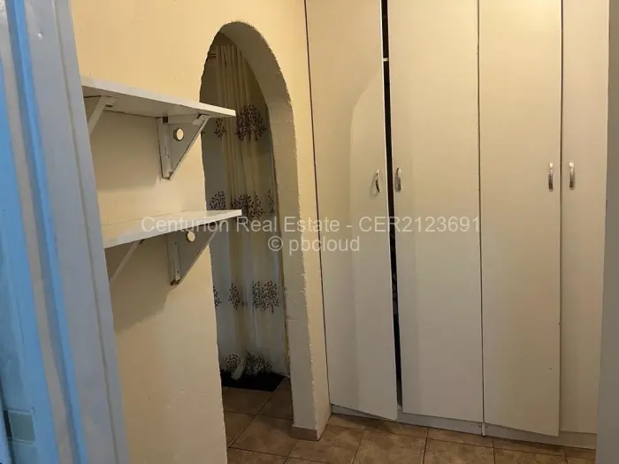 7 Bedroom House for Sale in Matsheumhlope, Bulawayo