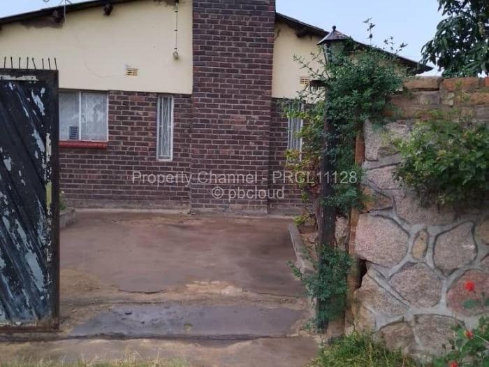4 Bedroom House for Sale in Nyameni, Marondera
