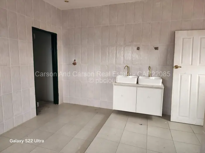 7 Bedroom House to Rent in Goodhope, Harare