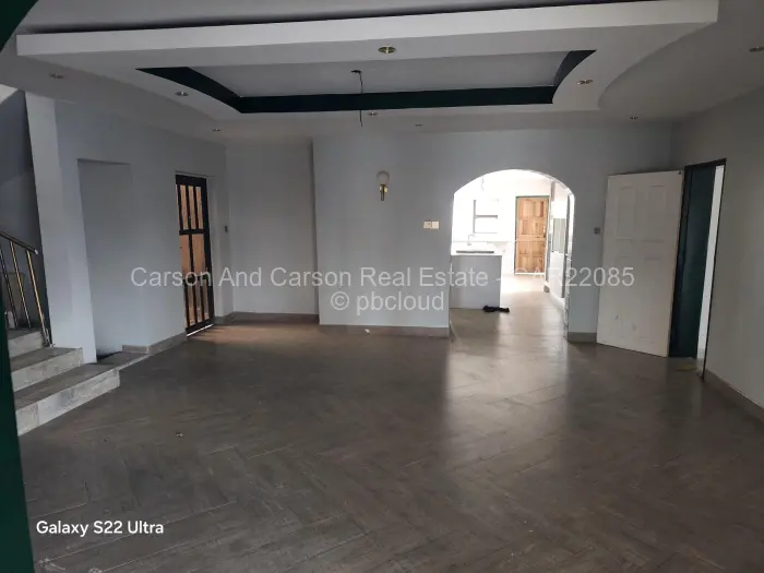 7 Bedroom House to Rent in Goodhope, Harare