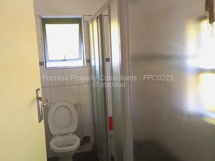 5 Bedroom House to Rent in Shawasha Hills