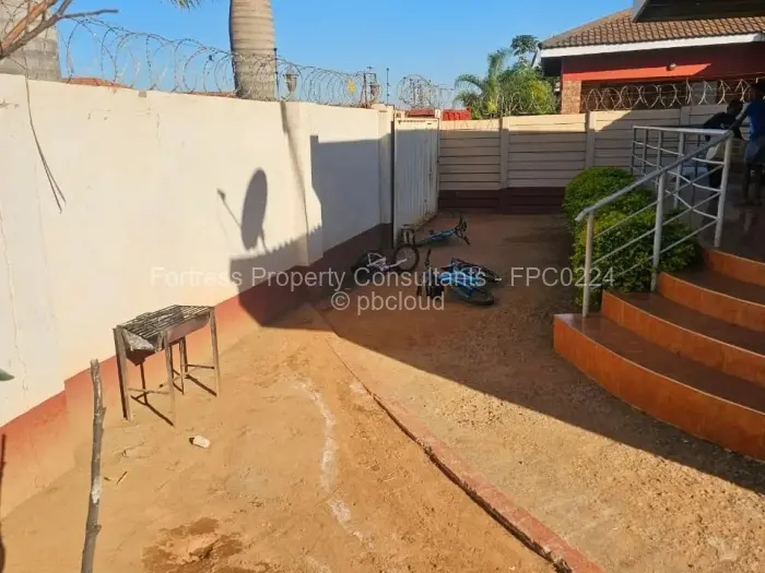 4 Bedroom House for Sale in Cold Comfort, Harare