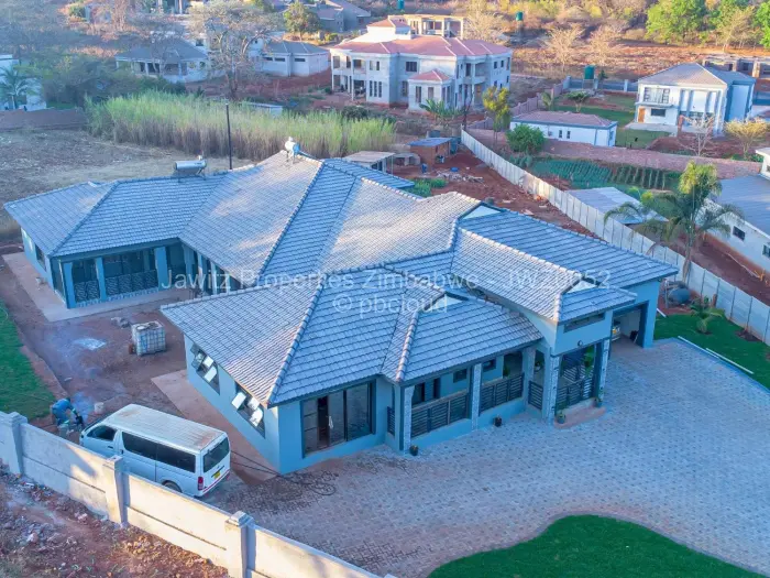 5 Bedroom House for Sale in Gletwin Park, Harare