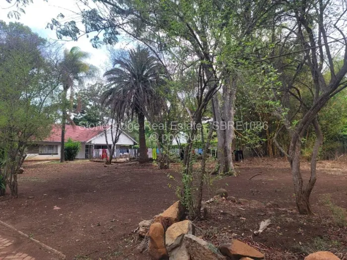 5 Bedroom House for Sale in Kumalo, Bulawayo
