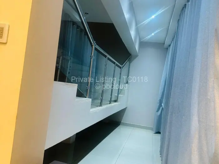 6 Bedroom House to Rent in Gletwin Park, Harare