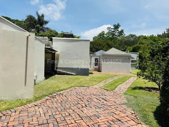 5 Bedroom House to Rent in Ballantyne Park, Harare