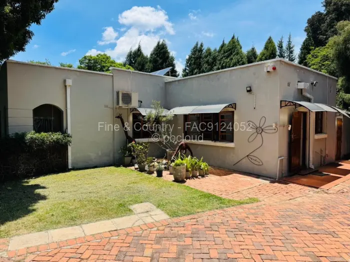 5 Bedroom House to Rent in Ballantyne Park, Harare