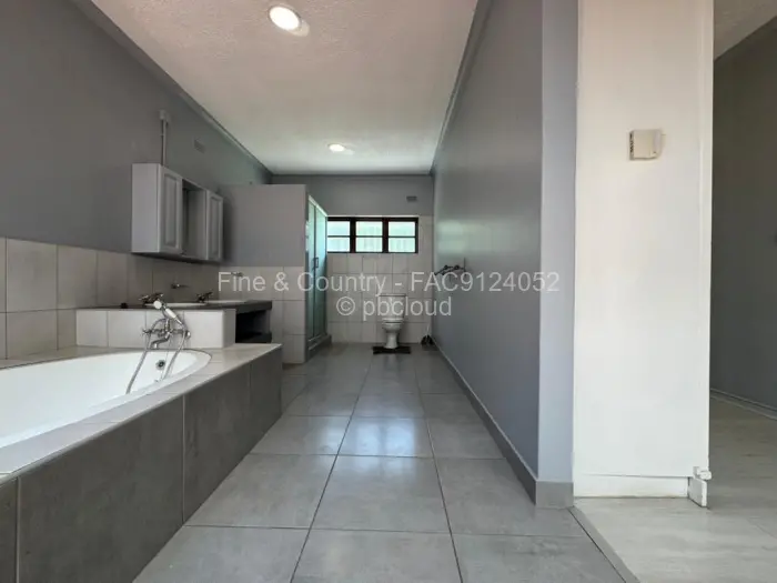 5 Bedroom House to Rent in Ballantyne Park, Harare